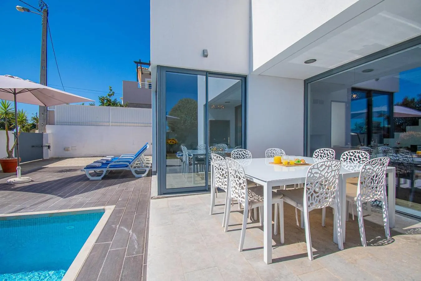 Casa Madeira - Spacious 4-Bedroom Villa With Private Pool Carvoeiro