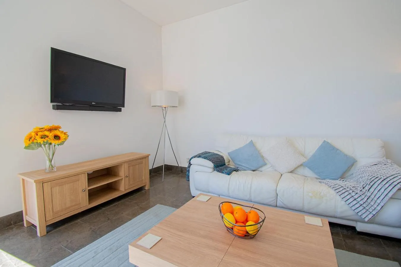 Casa Madeira - Spacious 4-Bedroom Villa With Private Pool Carvoeiro  Portugal