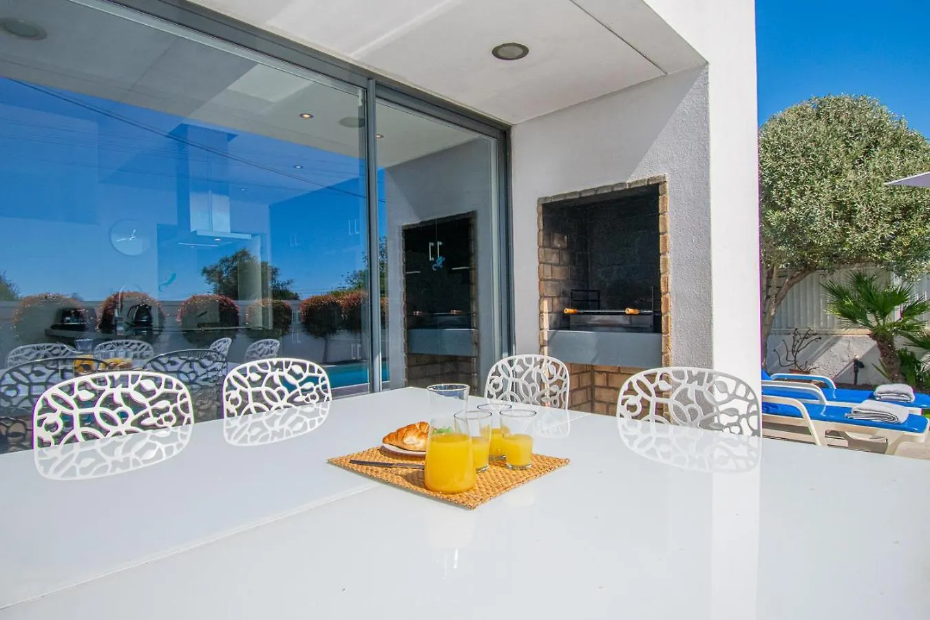 Casa Madeira - Spacious 4-Bedroom Villa With Private Pool Carvoeiro
