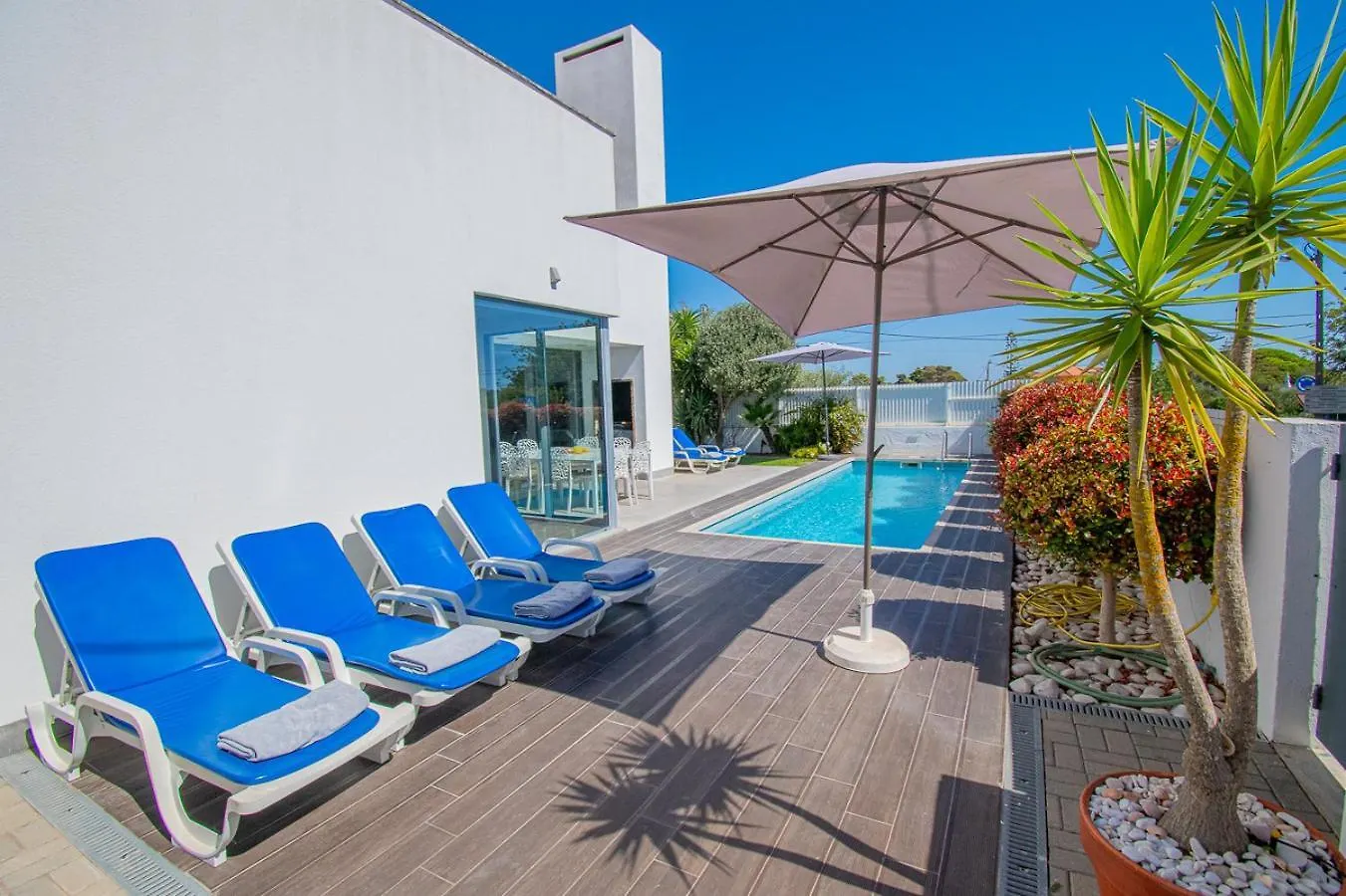 Casa Madeira - Spacious 4-Bedroom Villa With Private Pool Carvoeiro