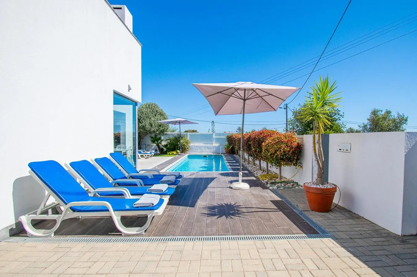 Casa Madeira - Spacious 4-Bedroom Villa With Private Pool Carvoeiro